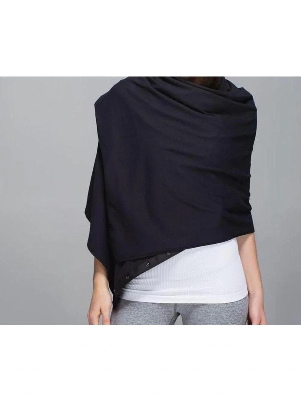 Lululemon Vinyasa Rulu Snaps Multi-function Black/Gray stripped Scarf